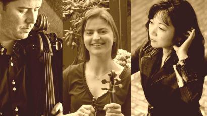 Bild: exb
Axel von Huene, Stefanie Heinrich und Riko Fukuda (von links) spielen in Waldsassen.