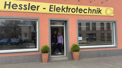 Bild: Stefanie Roth
Bald wird von dem Schriftzug "Hessler Elektrotechnik" in Grafenwöhr in der Neuen Amberger Straße 22 nichts mehr zu sehen sein.