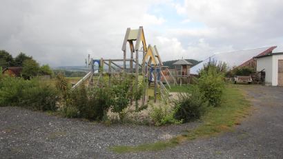 Bild: kro
Bislang war als Standort für den Mobilfunkmast der Bereich in der Nähe des Kinderspielplatzes beim SV-Sportplatz in Poppenreuth geplant.