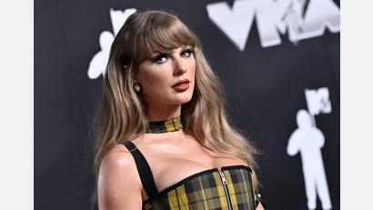 Bild: Evan Agostini/Invision/AP/dpa
Taylor Swift räumt die meisten Preise ab.