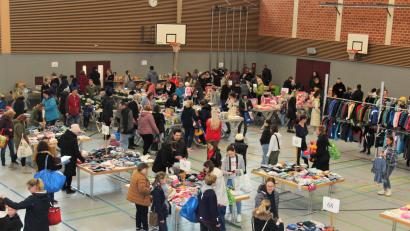 Bild: stg
Der Basar in der Kemnather Mehrzweckhalle war sehr gut besucht
