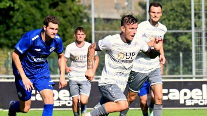 Archivbild: Werner Franken
Martin Fillo (Mitte) und die SpVgg SV Weiden finden sich vor dem Bayernliga-Heimspiel gegen den SSV Jahn Regensburg II in der Favoritenrolle wieder.