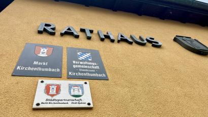 Bild: Gabi Schönberger
Ins Rathaus in Kirchenthumbach kommt Bürgermeister Jürgen Kürzinger schon seit Monaten nicht mehr. Der Markt gehört mit Vorbach und Schlammersdorf zur Verwaltungsgemeinschaft Kirchenthumbach.