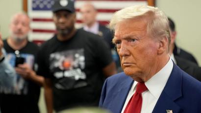 Bild: Alex Brandon/AP/dpa
Trumps Wahlkampfteam teilte keine weiteren Details mit. (Archivbild)