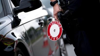 Symbolbild: Sven Hoppe/dpa
Die Grenzpolizeiinspektion Waidhaus hatte am Wochenende einiges zu tun.