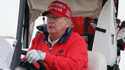 Bild: Andrew Milligan/PA Wire/dpa
Trump ist leidenschaftlicher Golfer. (Archivbild)