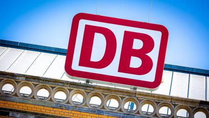 Bild: Moritz Frankenberg/dpa
Der Ärger über die Deutsche Bahn ist bei vielen Menschen groß - ob daran das Sanierungsprogramm bis 2027 etwas ändern kann?