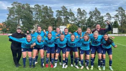 Bild: Johannes Hasenfürter
Die Frauen den SV Neusorg nach dem 2:0-Sieg gegen die SpVgg Erlangen am vergangenen Wochenende. Weil die Konkurrenz patzte, steht man jetzt allein auf dem ersten Platz der Landesliga Nord.
