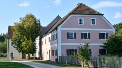 Bild: Petra Hartl
Bei der alten Mühle in Theuern, der Außenstelle des Bergbau- und Industriemuseums, findet am Sonntag, 22. September, der "Tag des Wassers an der Vils" statt.