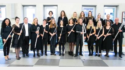 Bild: Städtische Sing- und Musikschule Sulzbach-Rosenberg/Steffen Weber/exb
Das Querflötenorchester Oberpfalz gastiert in Weiden und Sulzbach-Rosenberg.