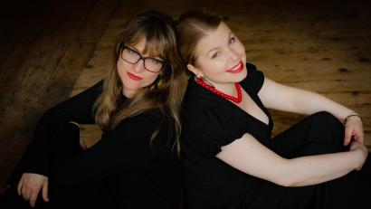 Bild: Andreas Fischer/exb
Sopranistin Brigitte Bayer (rechts) und Pianistin Lisa Milyukova .
