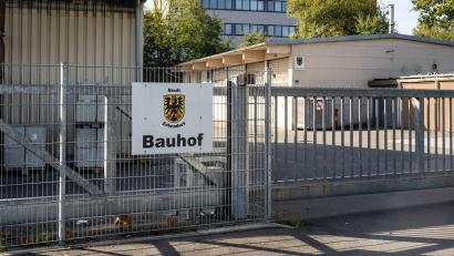 Bild: lum
Am Bauhof der Stadt Erbendorf ist bald wieder die Abgabe von Kleinstmengen Bauschutt möglich. Ein Termin für den Start des Angebots ist aktuell noch nicht bekannt.