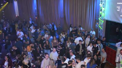 Bild: fla
Gute Musik, gute Stimmung und passendes Ambiente- die Party des VFV konnte einmal mehr überzeugen und macht Lust auf mehr.