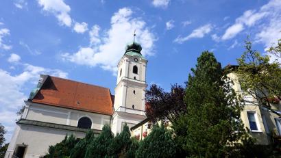 Bild: jut
Auch bei den Franziskaner-Minoriten in Neustadt/WN soll es in den 1990ern mehrere sexuelle Übergriffe durch einen ehemaligen Pater gegeben haben – das zeigt eine Missbrauchsstudie des Ordens.