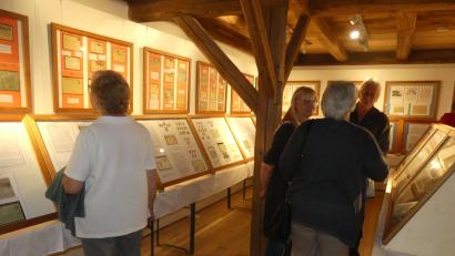 Bild: rn
Die Besucher können im Museum Beim Taubnschuster in Eschenbach durch die zahlreichen, historischen Exponate stöbern.