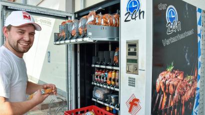 Bild: Stephan Huber
Wenn am Wochenende die Sonne scheint, füllt Johannes Schuch seinen Schuchomat bis zu zehnmal auf.