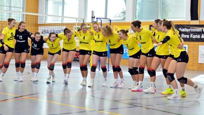 Bild: Hubert Ziegler
Die Volleyballerinnen des SV Hahnbach freuen sich über einen gelungen Einstand in der Dritten Liga Ost.