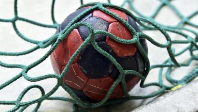 Symbolbild: Hubert Ziegler
Der Ball landete zu wenig oft im gegnerischen Tor: Die Sulzbacher Handballerinnen zogen in Bayreuth den Kürzeren.