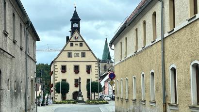 Bild: Gabi Schönberger
Der neue Einsatzort von Anita Heßler ist bis zur Genesung von Edgar Knobloch das Rathaus in Grafenwöhr.
