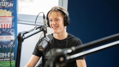 Bild: Marina Gube
Elias Pul, neuer Stürmer bei den Blue Devils Weiden, war in der neuen Folge des Podcasts "Powerplay" zu Gast.