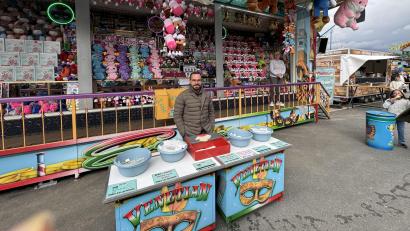 Bild: mgo
Bei der "Tombola Venetian" zeigen sich die Schausteller enttäuscht vom Verlauf des Volksfestes. Vor allem der erste Tag sei "katastrophal" gewesen.