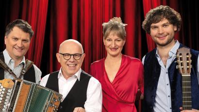 Bild: Couplet-AG/exb
Die Couplet-AG tritt in Kümmersbruck auf (von links): Bernhard Gruber, Jürgen Kirner, Bianca Bachmann und Berni Filser.