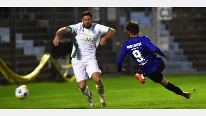 Bild: Büttner
Das war das 1:0 für die SpVgg SV Weiden: Josef Rodler jagte das Leder nach einer Flanke von rechts ins Netz.