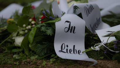 Bild: Swen Pförtner
"In Liebe" zu ihren Eltern hat eine Weidenerin deren letzten Wunsch vor Gericht durchgesetzt.