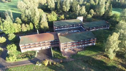 Bild: bey
In das Landhotel "Am Sonnenhang", das ehemalige BRK-Heim in Pleystein, werden bis zum Ende des Jahres maximal 100 Geflüchtete einziehen.
