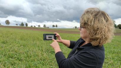 Bild: ald
Erika Sauer aus Moosbach nutzt die Fal-By-App.
