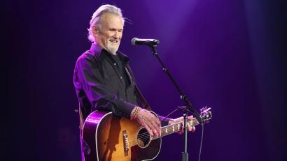 Bild: Laura Roberts/Invision via AP/dpa
Seine Songs wurden von Musik-Legenden wie Elvis Presley, Jerry Lee Lewis, Joan Baez, Willie Nelson, Janis Joplin und Ray Charles gesungen.