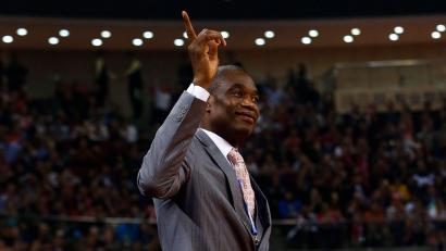 Bild: picture alliance / dpa
Es war die typische Geste von Dikembe Mutombo nach einem Block: Nicht in meinem Haus.