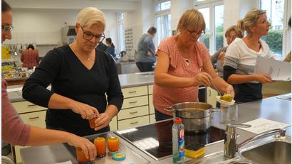 Bild: wel
In der Küche wird eifrig eingekocht und zubereitet.