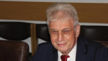 Bild: wro
Neben seinen vielen Aufgaben übernahm Edwin Ulrich (Bild) nun auch das Amt eines Marktgemeinderats in Fuchsmühl. Der SPD-Mann ist Nachrücker für den verstorbenen Ernst Tippmann.