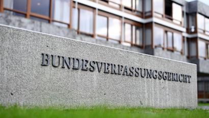 Bild: Uli Deck/dpa
Der Erste Senat hat die Befugnisse des BKA unter die Lupe genommen.