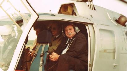 Archivbild: Karl Schillinger
Der bayerische Ministerpräsident Franz Josef Strauß flog am 1. Oktober mit dem Oberpfälzer Piloten Theodor Mayerhöfer vom Münchner Oktoberfest nach Regensburg.