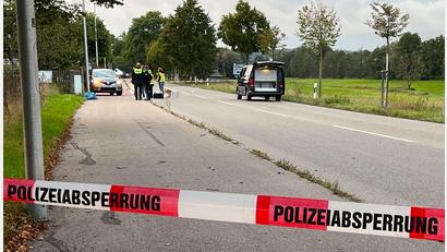 Bild: Pascal Höfig/NEWS5/dpa
Ein Mann soll einen anderen erst angefahren und dann mit einem Messer attackiert haben.