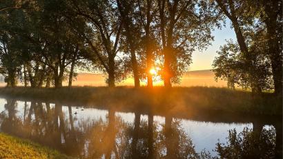 Bild: Jens Meyer 
Aussicht auf Lieblings-Laufroute von Oberbürgermeister Jens Meyer: Lichtspiel der Landschaft am Flutkanal.
