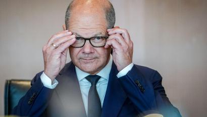 Bild: Kay Nietfeld/dpa
Scholz nimmt angesichts von Differenzen der Koalitionspartner das letzte Wort für sich in Anspruch. (Archivbild)