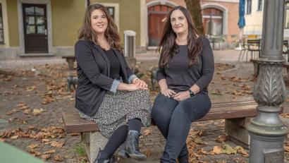 Bild: Michael Golinski
Nadine Gräml (links) und Dagmar Dehnert bilden zusammen die Gleichstellungsstelle der Stadt Amberg, die nun an der Seminargasse untergebracht ist.