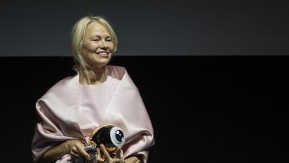 Bild: Ennio Leanza/KEYSTONE/dpa
„Begleiten Sie mich bei meinem neuen Kapitel“: Pamela Anderson in Zürich.