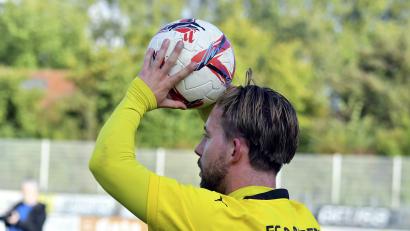 Bild: Hubert Ziegler
Gute Einwürfe reichen nicht: Der FC Amberg verlor sein Heimspiel gegen den TSV Bogen mit 1:2.