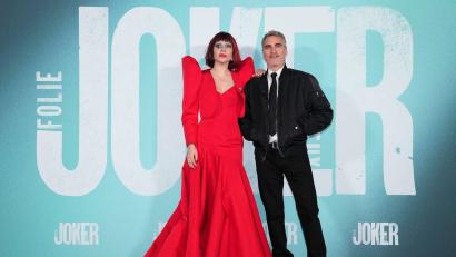 Bild: Scott A Garfitt/Invision/AP
Joaquin Phoenix und Lady Gaga spielen die Hauptrollen in „Joker: Folie a Deux“. (Archivbild)
