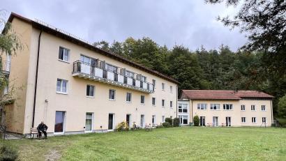 Bild: hdk
Das Deutsch-Orden-Haus in Königstein wurde ursprünglich als Familienerholungsheim der Arbeiterwohlfahrt gebaut.