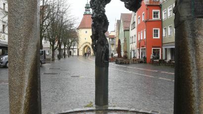 Bild: Gabi Schönberger
Die Kanalsanierung soll zum Großteil über die bestehenden Schächte passieren. Im Teilstück vom Mauermann-Brunnen bis Unteres Tor müssen die Stadtwerke allerdings aufgraben. Mit Behinderungen ist zu rechnen.