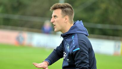Bild: Hubert Ziegler
Konstantin Beck, der Trainer des FV Vilseck, will mit seinen Jungs auch gegen den zuletzt so starken FC Wernberg etwas holen.