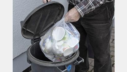 Symbolbild: Petra Hartl
Das Müllaufkommen des Jahres 2023 bildet ein Schwerpunktthema bei der Sitzung des Umwelt- und Nachhaltigkeitsausschusses des Amberg-Sulzbacher Kreistags.