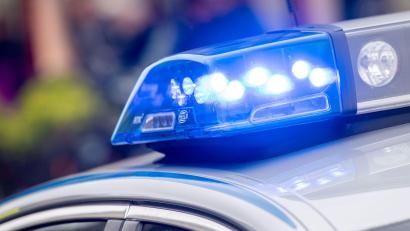Bild: Lino Mirgeler/dpa
Die Polizei nahm den 49 Jahre alten Verdächtigen fest. (Symbolbild)