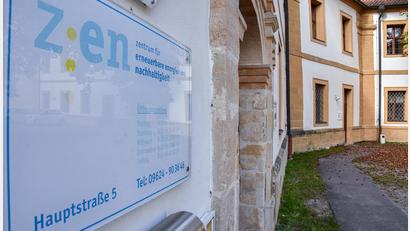 Bild: Stephan Huber
Das Zentrum für erneuerbare Energien und Nachhaltigkeit (ZEN) hat seinen Sitz im Klostergebäude in Ensdorf.