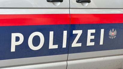 Symbolbild: Matthias Röder/dpa
Seit Ende September erhielten Sicherheitsbehörden 27 anonyme Drohschreiben.